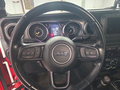 Used 2022 Jeep Gladiator Sport image 25