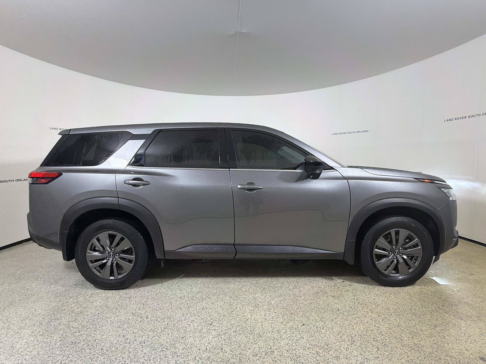 Used 2023 Nissan Pathfinder S FWD image 6