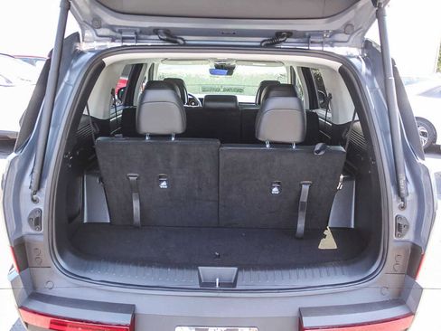 Used 2025 Hyundai Santa Fe SEL FWD image 35
