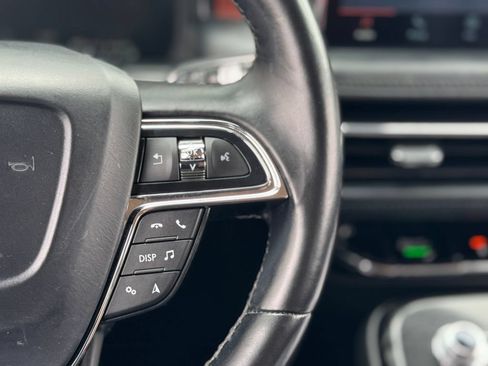 Used 2022 Lincoln Nautilus Reserve AWD/4WD image 11