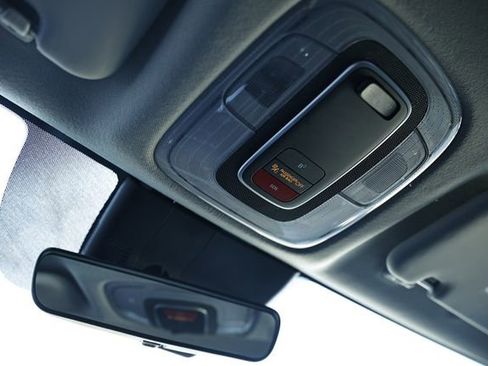 Used 2023 Hyundai Elantra SEL w/ Preferred Accessory Package image 39