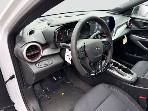 New 2026 Chevrolet Trax RS w/ Sunroof Package image 9