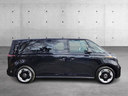 New 2025 Volkswagen ID. Buzz Pro S image 3