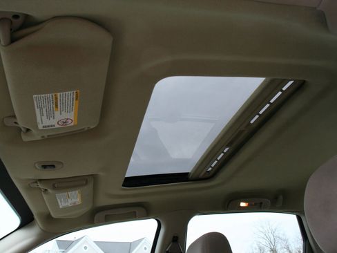 Used 2005 Chevrolet Impala LS w/ Sun And Sound Package image 10