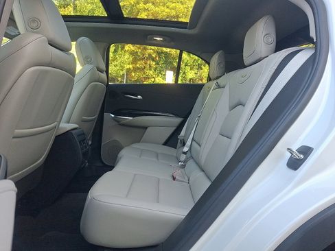 Used 2021 Cadillac XT4 Premium Luxury image 24