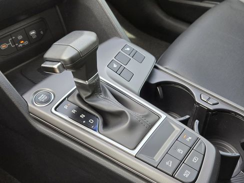 New 2026 Kia Sportage EX FWD image 17