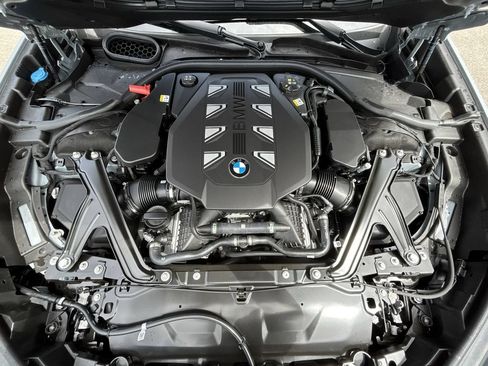 Used 2026 BMW 760i xDrive w/ Luxury Rear Seating Package AWD/4WD image 18