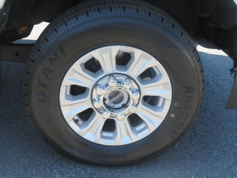 Used 2022 Ford F250 XL w/ STX Appearance Package AWD/4WD image 10