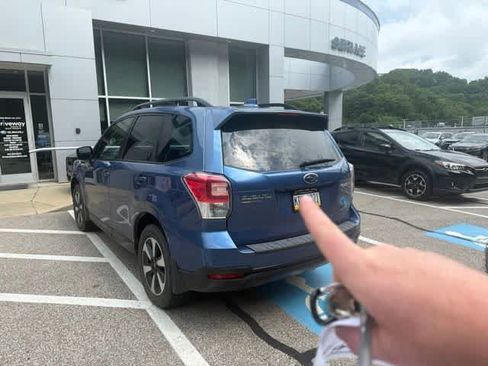 Used 2018 Subaru Forester 2.5i Premium AWD/4WD image 4