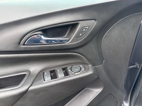 Used 2022 Chevrolet Equinox LT AWD/4WD image 12