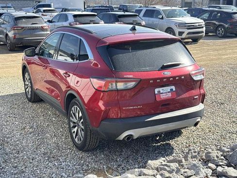 Certified 2020 Ford Escape Titanium image 5