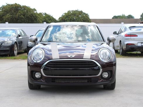 Used 2016 MINI Cooper Clubman image 2