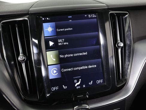 Used 2018 Volvo XC60 T5 Momentum w/ Vision Package image 35