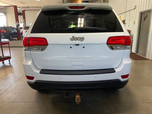 Used 2016 Jeep Grand Cherokee Laredo w/ Quick Order Package 23E AWD/4WD image 7