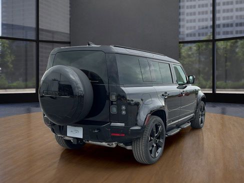 New 2026 Land Rover Defender 110 X-Dynamic SE image 14