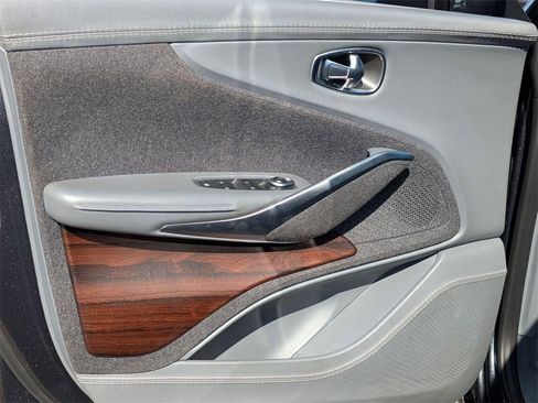 Used 2021 Aston Martin DBX Base image 15