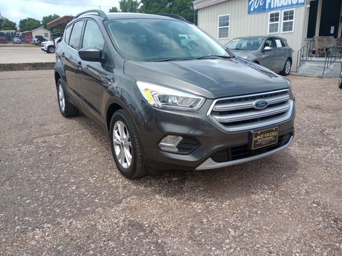 Used 2018 Ford Escape SEL FWD image 1