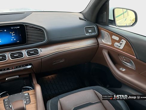 Used 2024 Mercedes-Benz GLS 63 AMG 4MATIC image 18