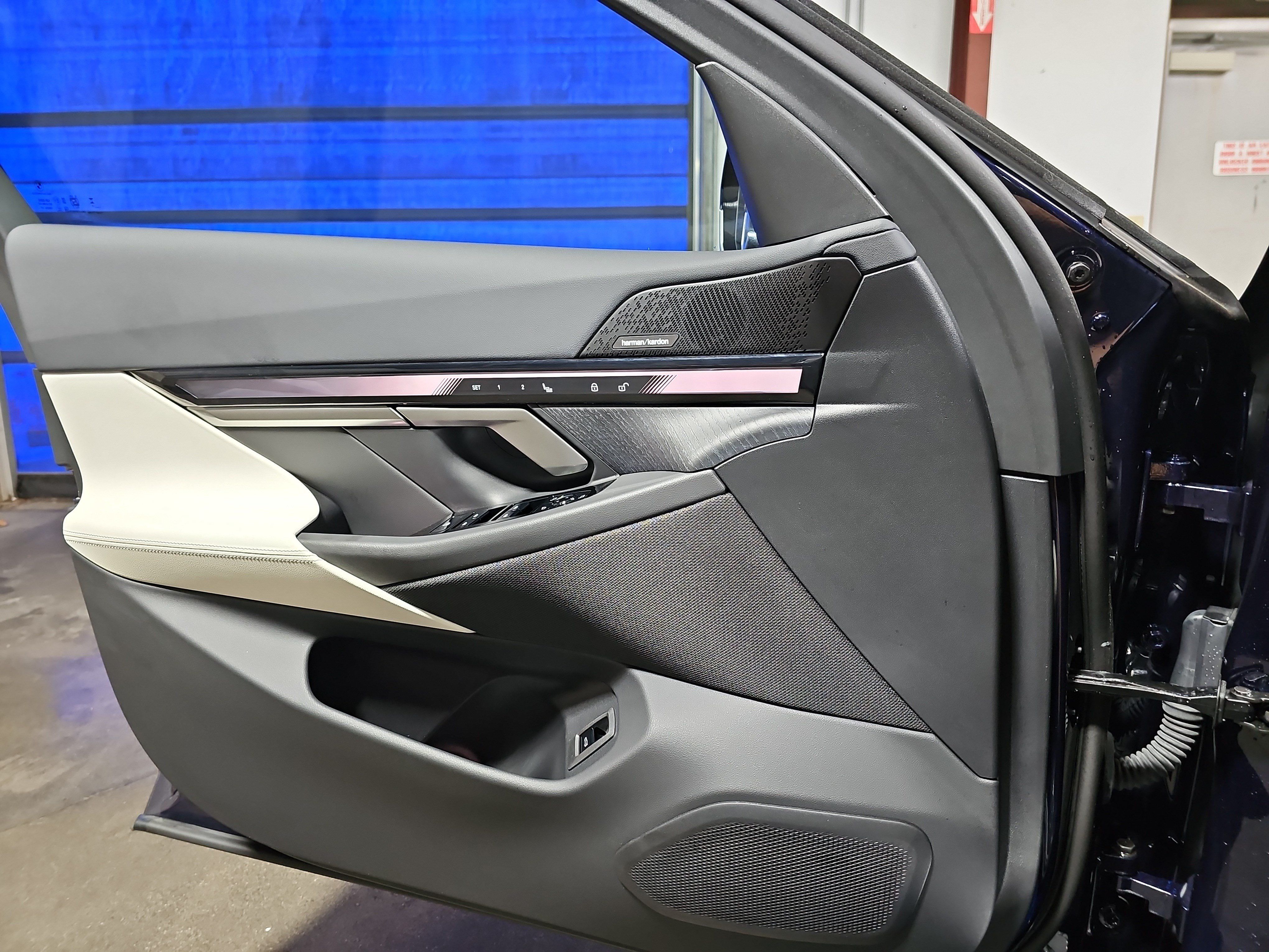 Certified 2026 BMW i5 eDrive40 RWD image 28