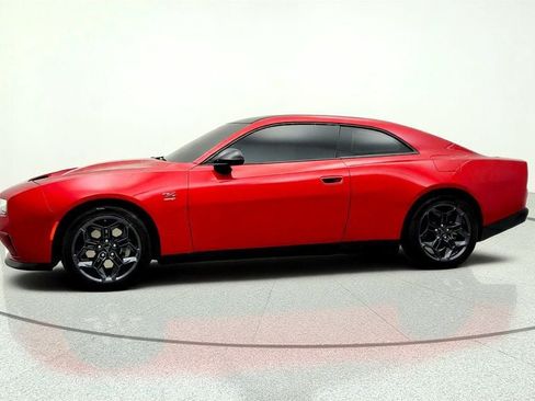 Used 2025 Dodge Charger Daytona R/T w/ Sun & Sound Package AWD/4WD image 8