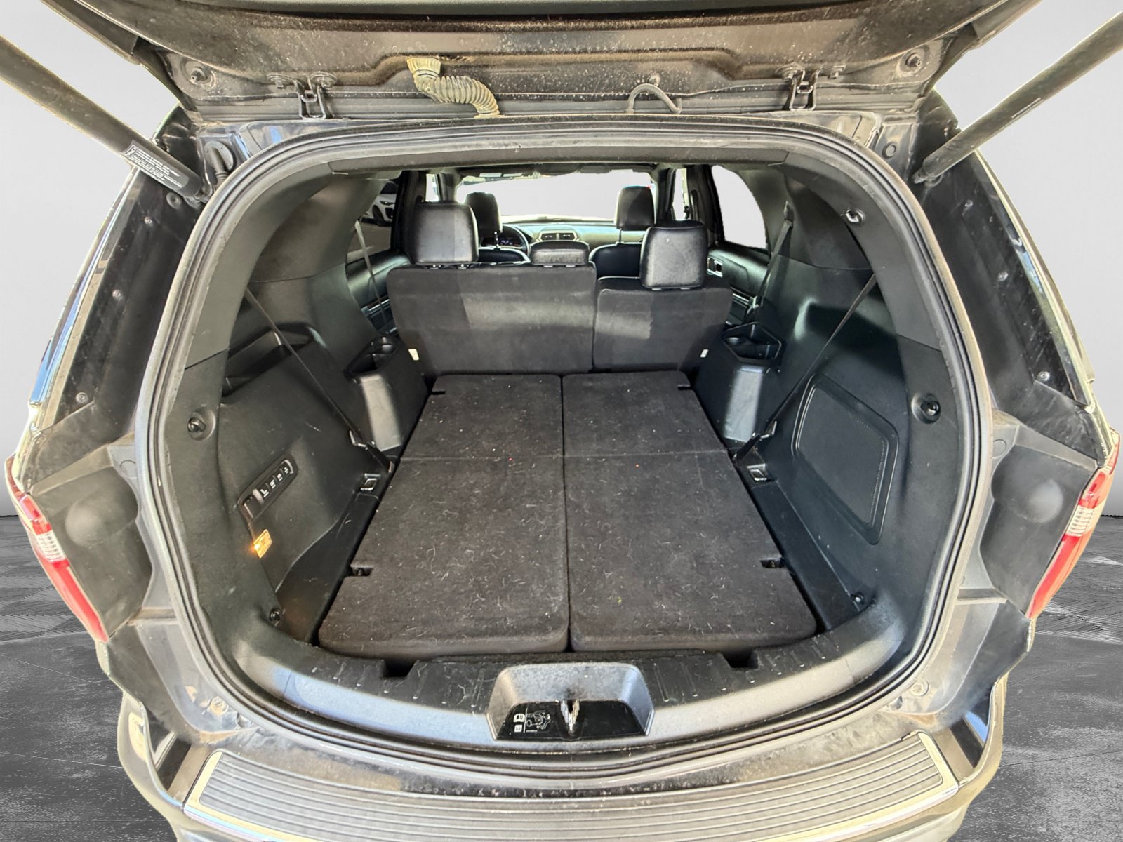 Used 2019 Ford Explorer Limited w/ Class III Trailer Tow Package FWD image 18