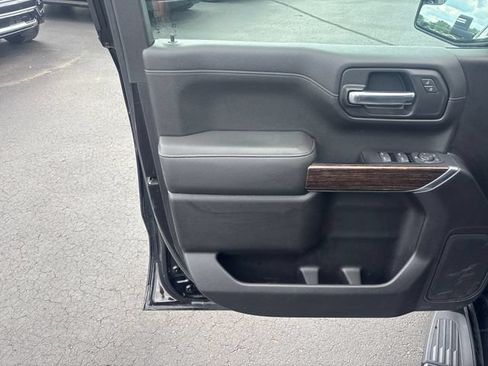 Used 2019 GMC Sierra 1500 SLE w/ SLE Value Package AWD/4WD image 11