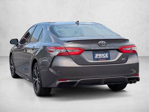 Used 2019 Toyota Camry SE FWD image 7
