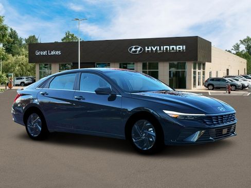 New 2026 Hyundai Elantra SEL Sport FWD image 10