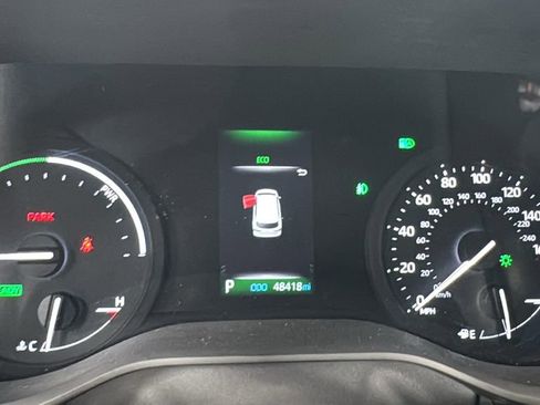 Used 2023 Toyota Sienna XSE image 22