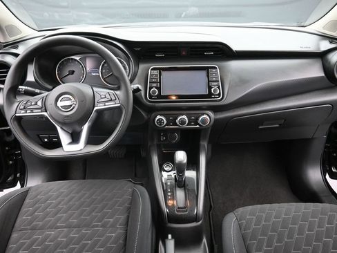 Used 2022 Nissan Kicks S image 10