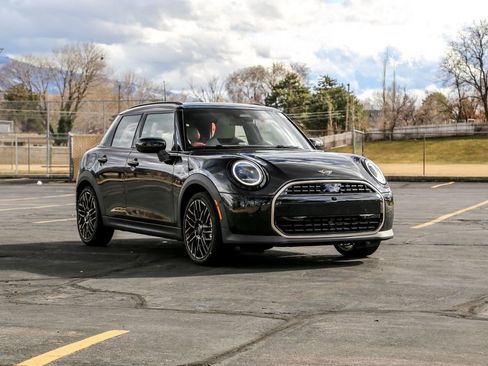 Used 2026 MINI Cooper 4-Door Hardtop FWD image 7