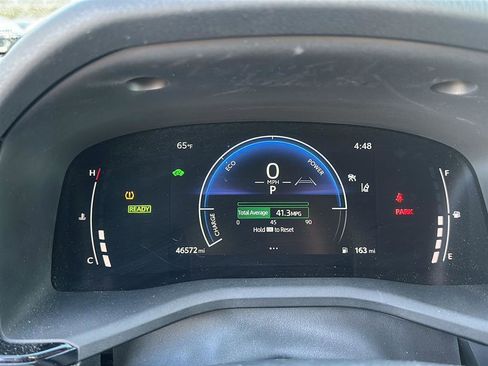 Used 2025 Toyota Camry SE image 8