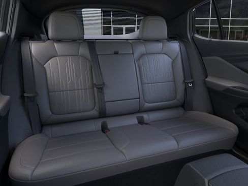 New 2026 Buick Envista Avenir image 17