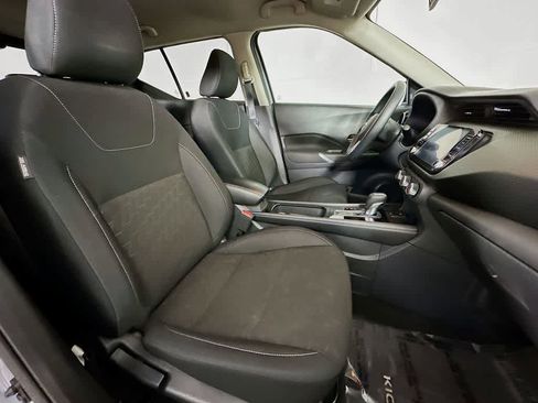Used 2023 Nissan Kicks SV image 14