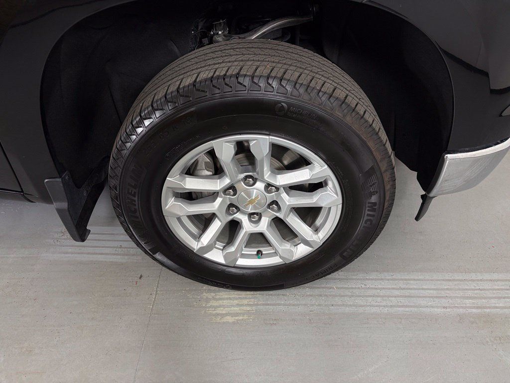 Certified 2023 Chevrolet Silverado 1500 LT AWD/4WD image 12