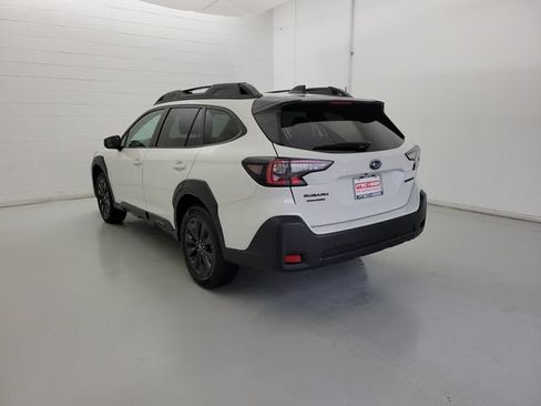 Used 2025 Subaru Outback Onyx Edition AWD/4WD image 7