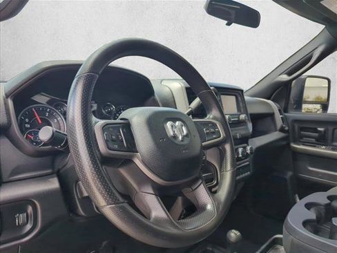 Used 2024 RAM 2500 Tradesman w/ Chrome Appearance Group AWD/4WD image 28