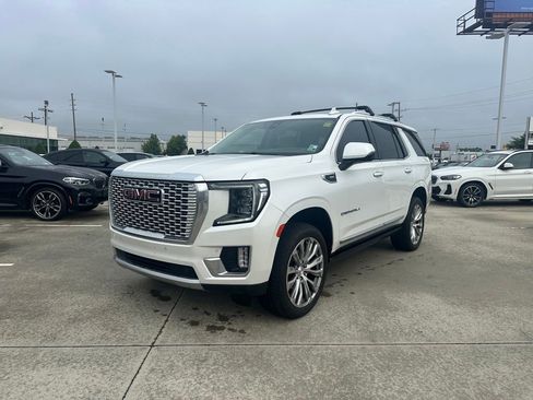 Used 2022 GMC Yukon Denali w/ Denali Premium Package AWD/4WD image 1