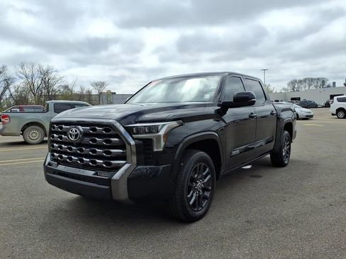 Used 2023 Toyota Tundra Platinum AWD/4WD image 3