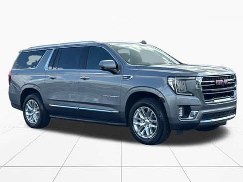 Used 2022 GMC Yukon XL SLT w/ SLT Premium Package AWD/4WD image 8