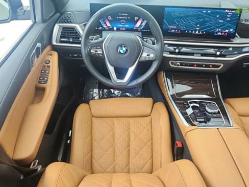 Used 2026 BMW X5 xDrive40i AWD/4WD image 36