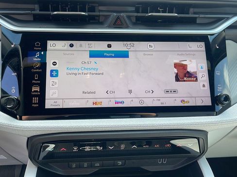 New 2026 Jeep Cherokee Laredo AWD/4WD image 17