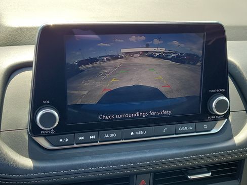 Certified 2024 Nissan Rogue SV FWD image 20