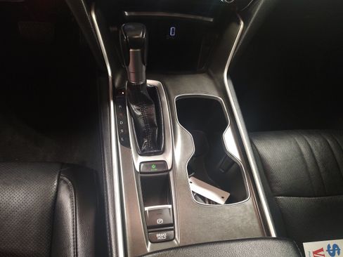 Used 2018 Honda Accord EX-L image 8