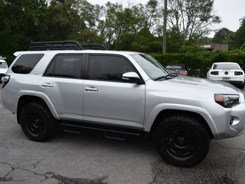 Used 2021 Toyota 4Runner SR5 Premium w/ Moonroof Package AWD/4WD image 46