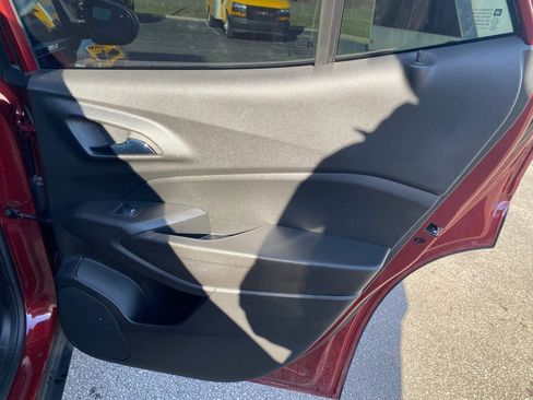 Used 2024 Chevrolet Trax RS w/ Driver Confidence Package image 23