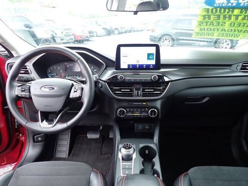 Certified 2022 Ford Escape SEL w/ SEL Stealth AWD Package image 20