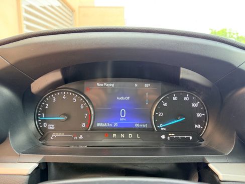 Used 2021 Ford Explorer XLT RWD image 16