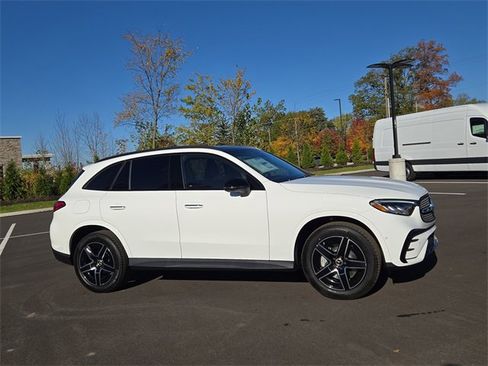New 2026 Mercedes-Benz GLC 300 4MATIC image 2