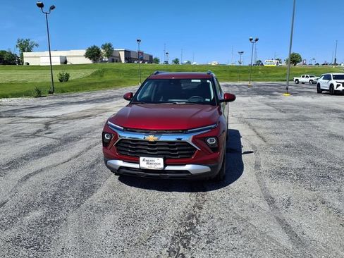 Used 2024 Chevrolet TrailBlazer LT w/ LT Cold Weather Package FWD image 39